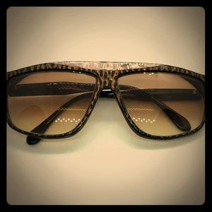 Vintage 70s BerDel Women Sunglasses Black/Leopard
